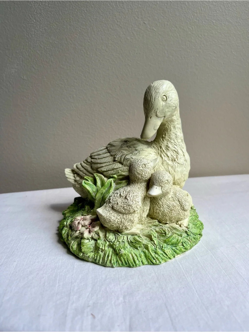 Cream Decorative Mama Duck and Her Ducklings Figurine with Green Base